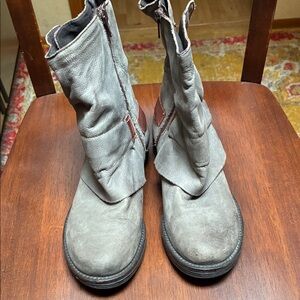 Women's Gray Leather Slouch Ankle Boots - Side Zip